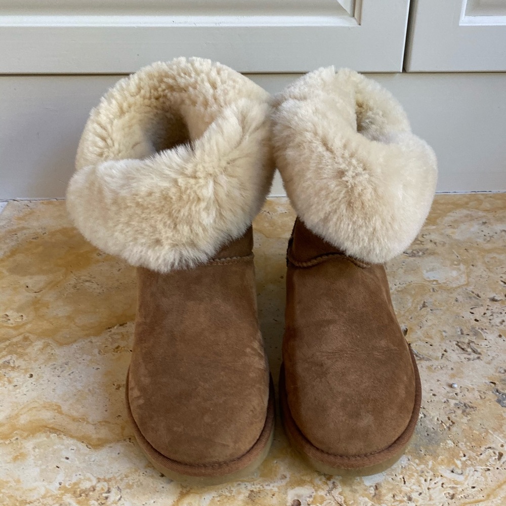 Ugg Side Button Bailey Boot - image 1